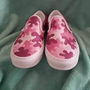 NEW WOMANS CAMO VANS SIZE 10